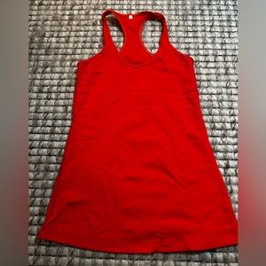 Lululemon tank in red
